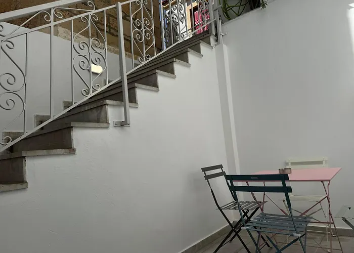 Central Suites Aegina 3