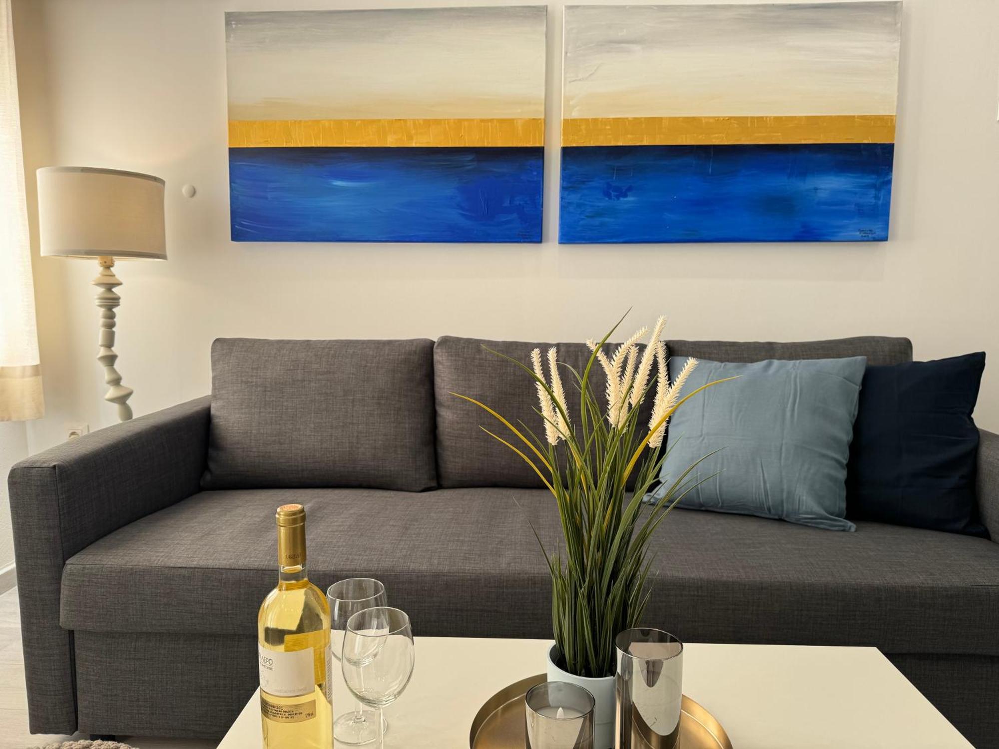 3 Apartment *