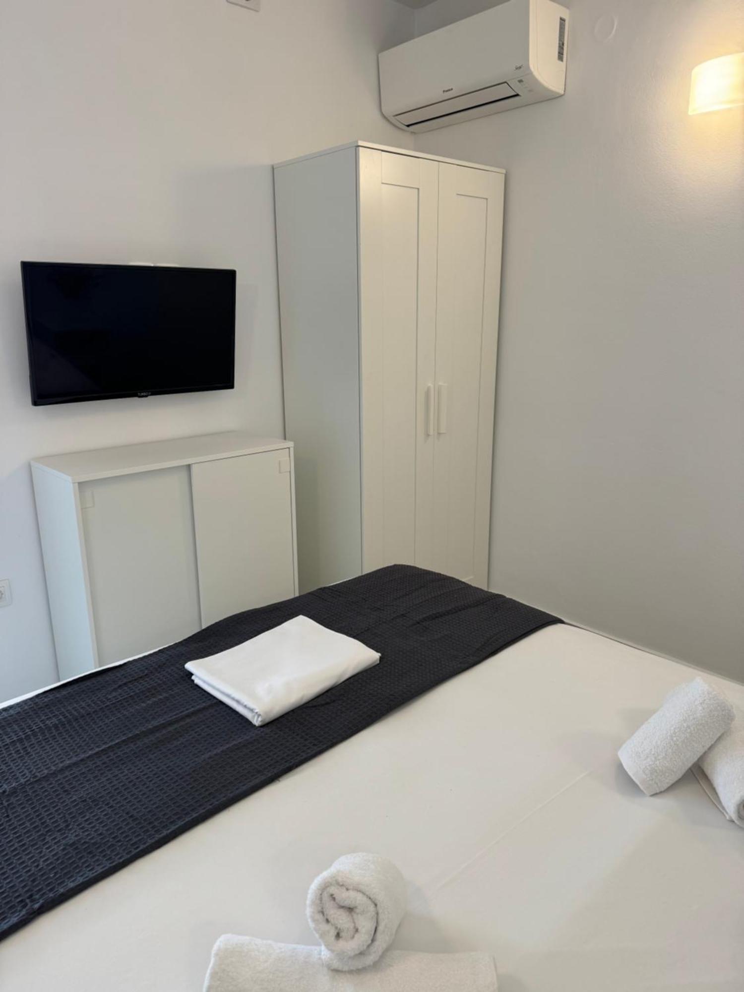 3 * Aegina