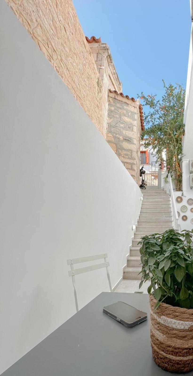 Apartment 3 Aegina
